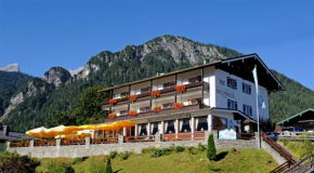 Отель Alpenhotel Brunneck  Шёнау-Ам-Кёнигзее